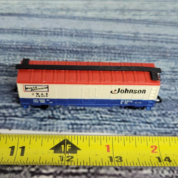 Vintage N scale North American Johnson boxcar train car red, white, and blue - Picture 4 of 8